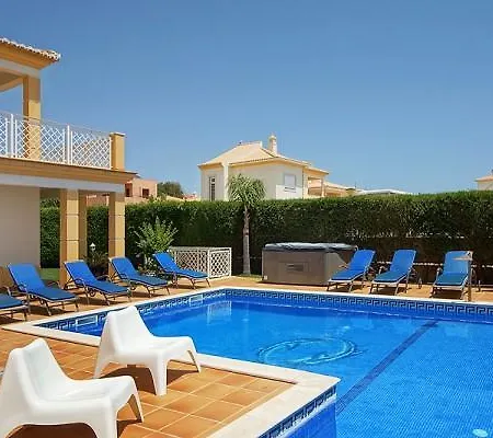 Carisa Suites