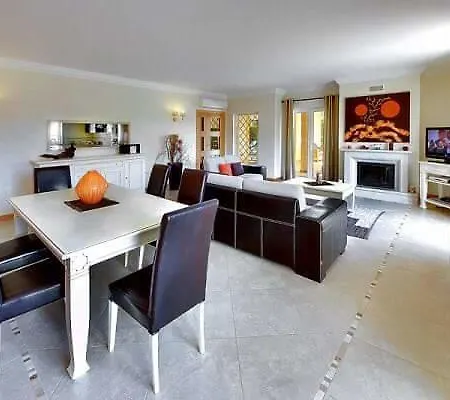 Carisa Suites منزل للإقامة