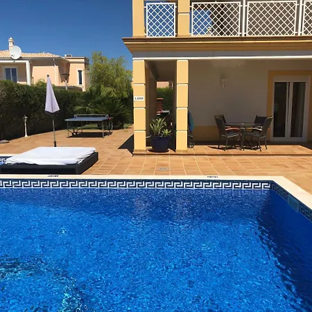 Carisa Suites Homestay Albufeira
